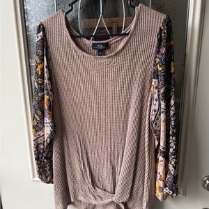 AGB Women's Taupe Ribbed Top with Floral Sleeves